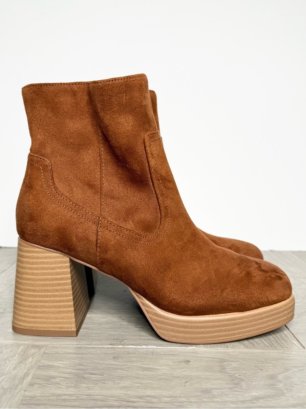 BP Keyla Brown Square Toe Boot 7 1/2 M
